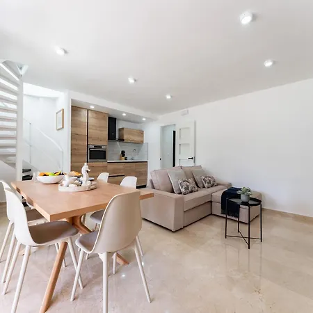 With Pool In The Heart Of Appartement *