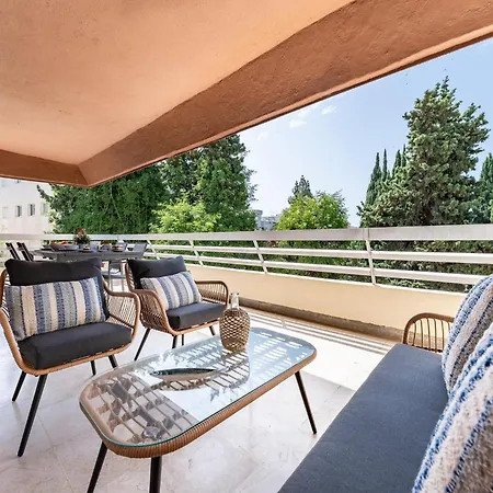 Appartement With Pool In The Heart Of Marbellac