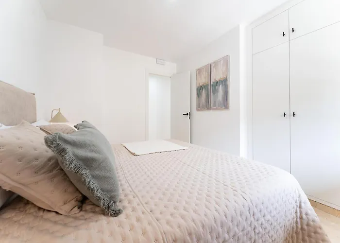 شقة With Pool In The Heart Of *