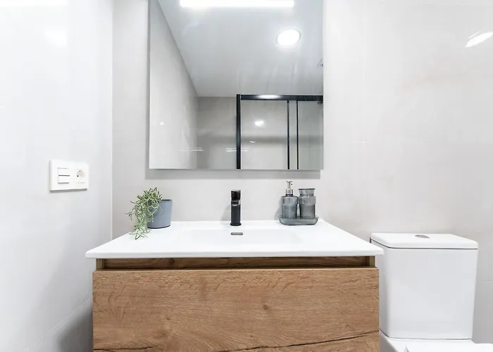 With Pool In The Heart Of ماربيا