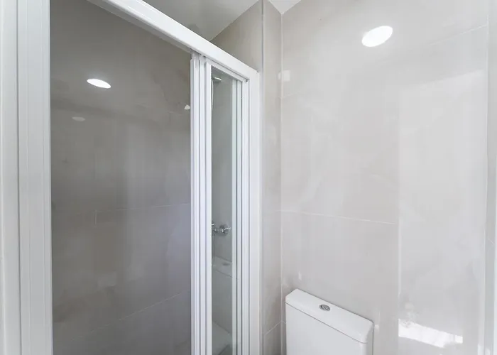 With Pool In The Heart Of شقة ماربيا