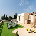 Apartment With Pool In The Heart Of Marbella